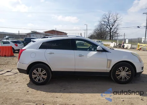 2015 Cadillac Srx Luxury Collection z USA, uszkodzony, nr VIN 3GYFNBE31FS606977